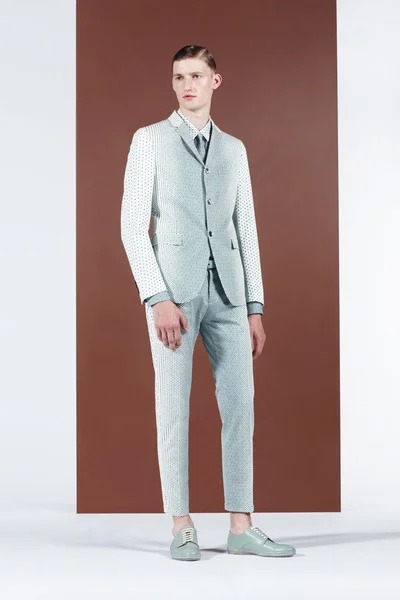 Look 4